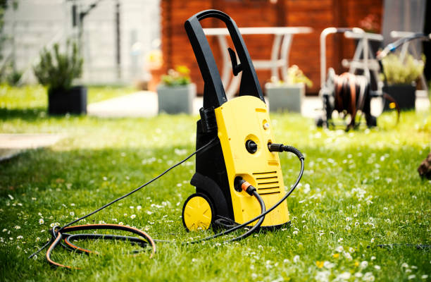 Best Parking Lot and Garage Cleaning  in Dade City North, FL
